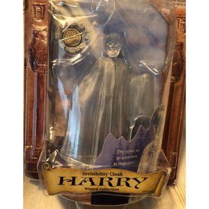 Harry Potter and the Sorcerer's Stone INVISIBILITY CLOAK HARRY Action Figure NIB